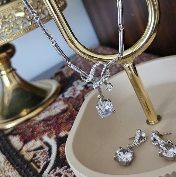 Necklace set. - Picture 6 of 8